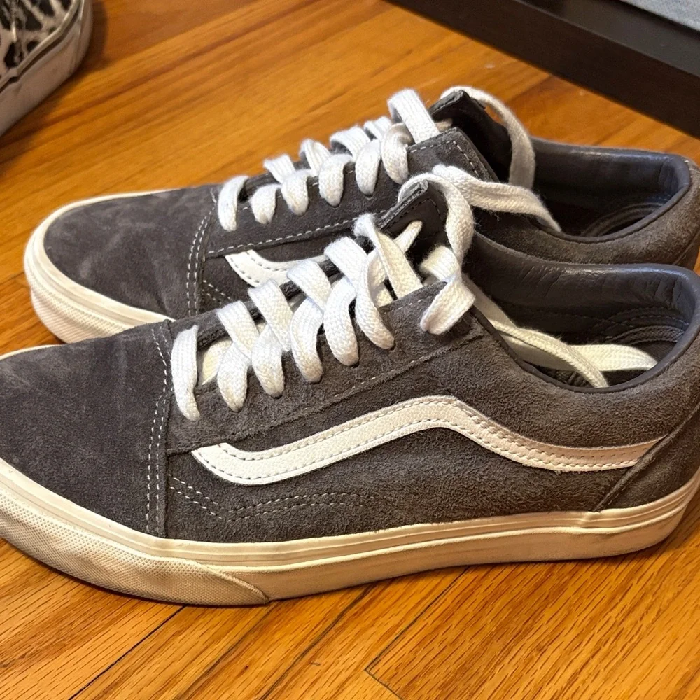SNOW DAY SAVINGS! Vans Women's Gray Suede Sneakers - Picture 2 of 3